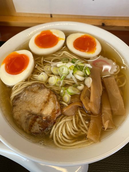 「煮干しラーメン（大盛）+ ゆで卵」@かのうやの写真