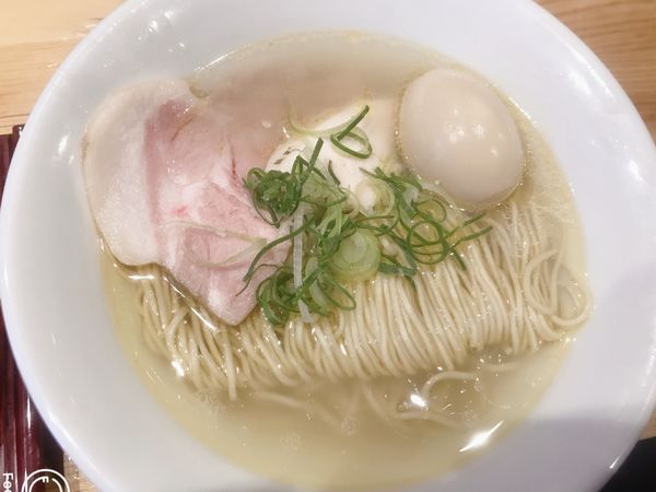 「味玉塩そば＋ひつまぶしセット(900円＋500円)」@自家製麺 竜葵の写真