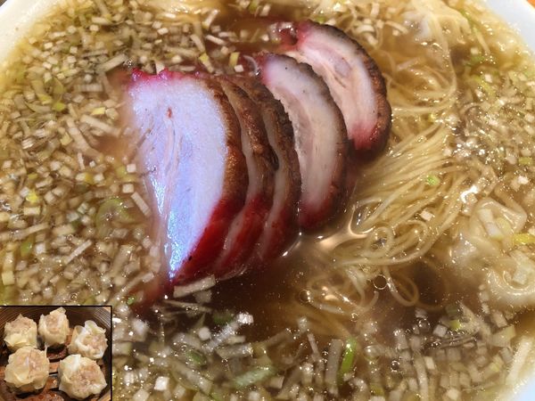 「チャーシューワンタン麺＋特製シューマイ」@ウミガメ食堂の写真