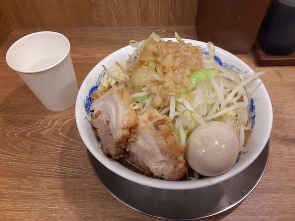 「豚玉ラーメン大　全増し」@ジャンクガレッジ 志木南口店の写真