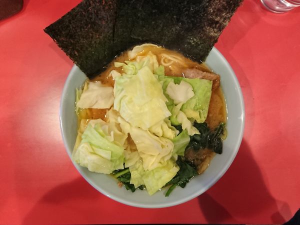 「並盛ラーメン＋キャベツ」@横浜家系ラーメン 黄金家の写真