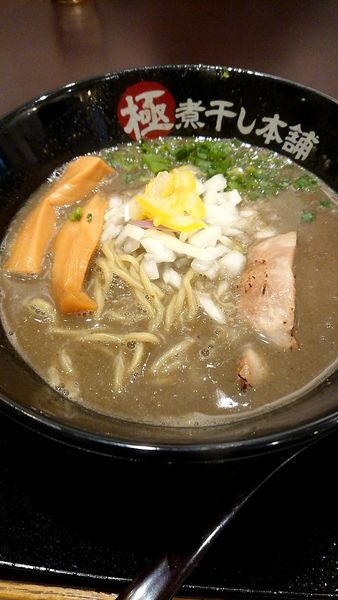 「極濃煮干豚骨ラーメン」@極煮干し本舗 久喜店の写真