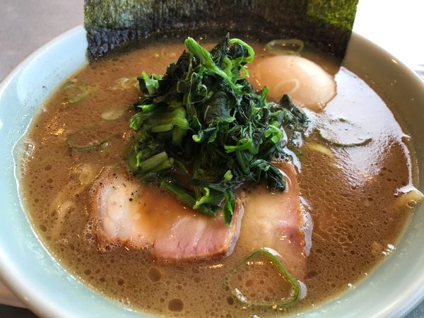 「横浜家系ラーメン　藤崎家（味玉、ほうれん草）」@らあめん花月嵐 ひたちなか高場店の写真