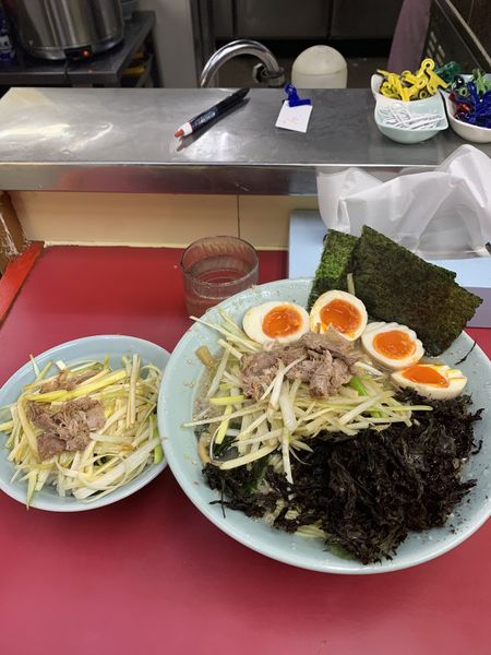 「ネギ塩ラーメン　岩のり　味玉×2  小ネギ丼」@ラーメンショップ 牛久結束店の写真