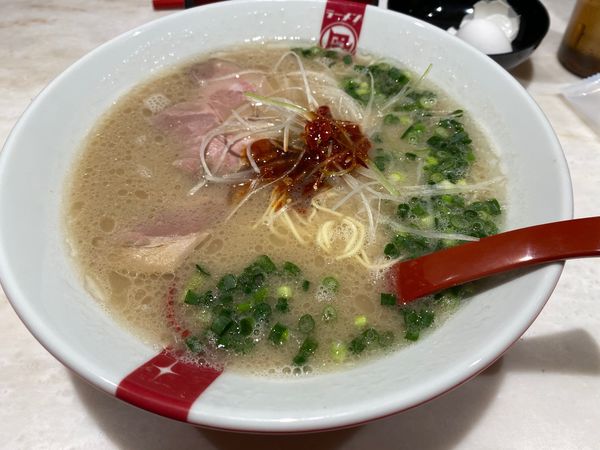 「ラーメン（黄）」@ラーメン凪 BUTAO（豚王） 神田店の写真