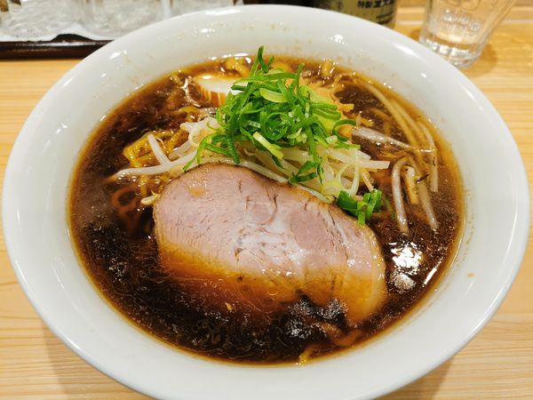 「醤油ラーメン」@三ん寅の写真
