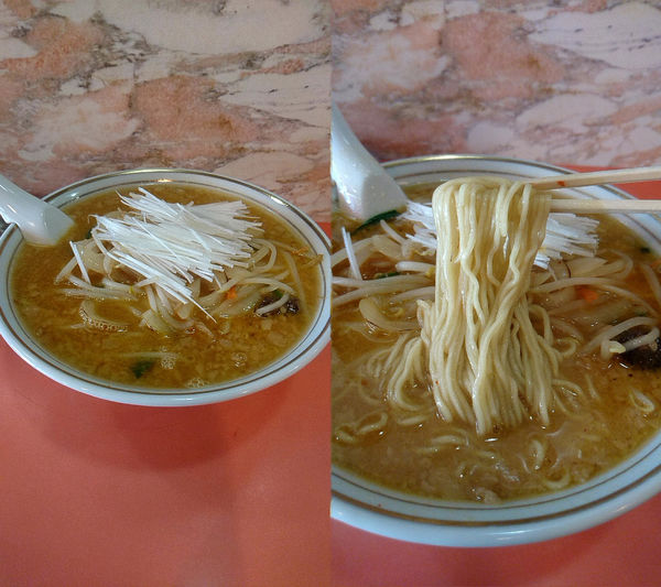 「『サッポロ(￥650)』の背脂入り」@中華料理 香雅の写真