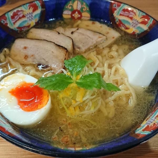 「手揉み塩ラーメン 850円」@麺FACTORY JAWS 2ndの写真