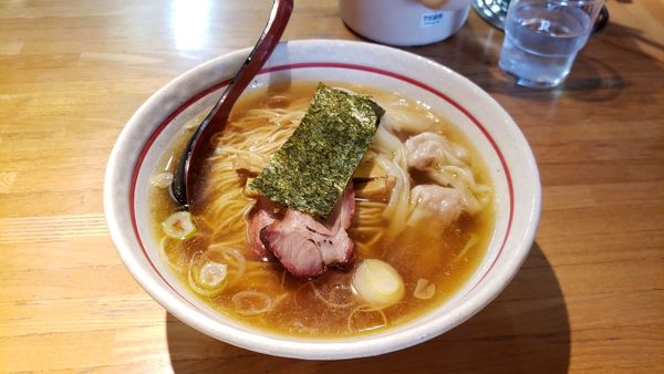 「ワンタンそば 930円」@支那そば なかじまの写真