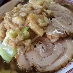 小ラーメン（ヤサイ少なめニンニクアブラ）