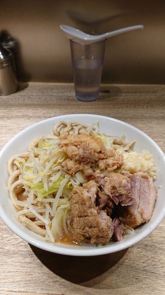 「小ラーメン  ニンニク  アブラ」@MEN YARD FIGHTの写真