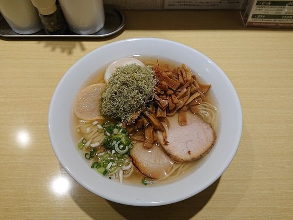 「ラーメン＋たまご・がごめ昆布・メンマ増し、いかめし」@函館塩ラーメン 五稜郭の写真
