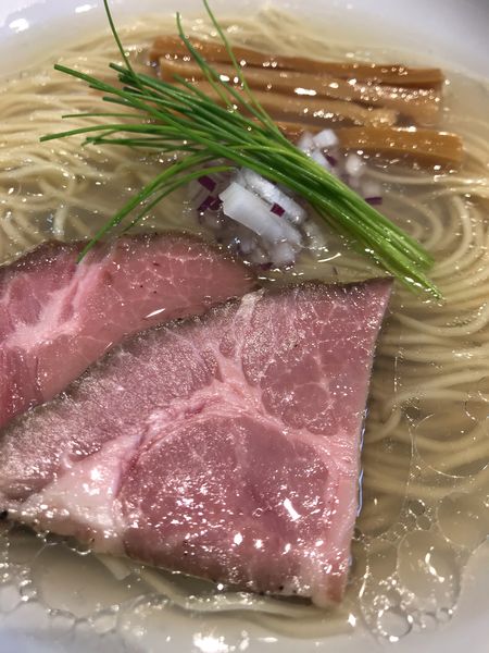「宍道湖しじみ中華蕎麦〈塩〉850円」@宍道湖しじみ中華蕎麦 琥珀 東京本店の写真