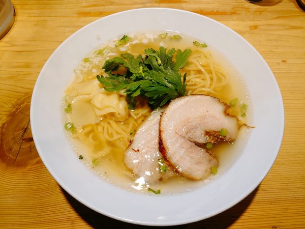 「本丸塩らー麺」@横濱元町 本丸亭 横浜店の写真