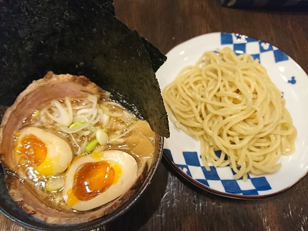「つけ麺(小)+ちょっとずつ(850円)」@まつおぶしの写真