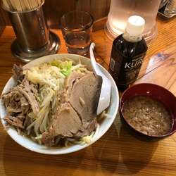 ラーメン中盛り＆厚切り豚＆味つき脂