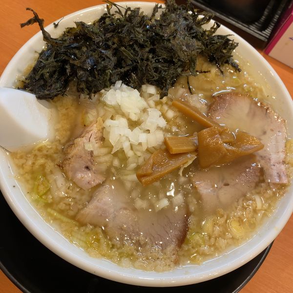 「背脂醤油らーめん800円」@新潟長岡生姜醤油らーめん みずさわ 大宮西口店の写真