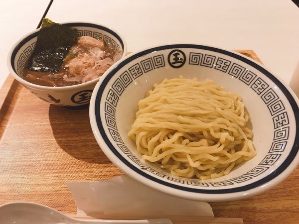 「濃厚魚介味玉つけ麺」@らーめん 玉 大阪梅田店の写真