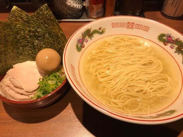 「【限定】塩らぁめん＋全部トッピング」@ナルトもメンマもないけれど。の写真