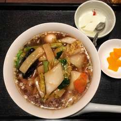 五目タンメン&杏仁豆腐のセット750円