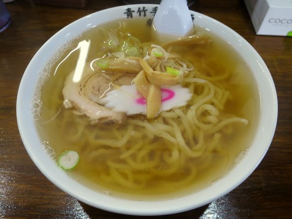 「手打ちラーメン ６５０円」@青竹手打ち麺 藤谷の写真