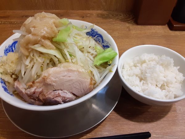 「ラーメン680円　ライス並120円」@ジャンクガレッジ 志木南口店の写真