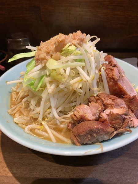 「中ラーメン　卵」@立川マシマシ OGKB店の写真