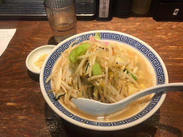 「タンメン」@トナリ 丸の内店の写真