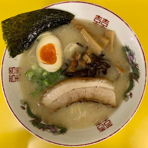 「よくばリッチラーメン (750円)」@ラーメン まむしの写真