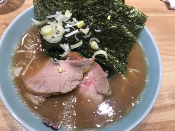 「ラーメン750円+半ライス110円」@横浜家系 龍 郡山店の写真