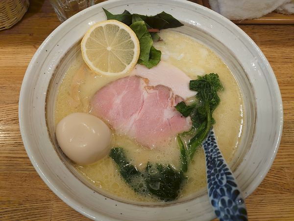 「鶏白湯そば　880円」@中華そば きなりの写真