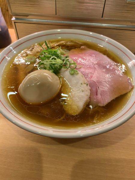 「淡麗鶏そば（醤油）+味玉」@濃厚鶏そば 葵の写真