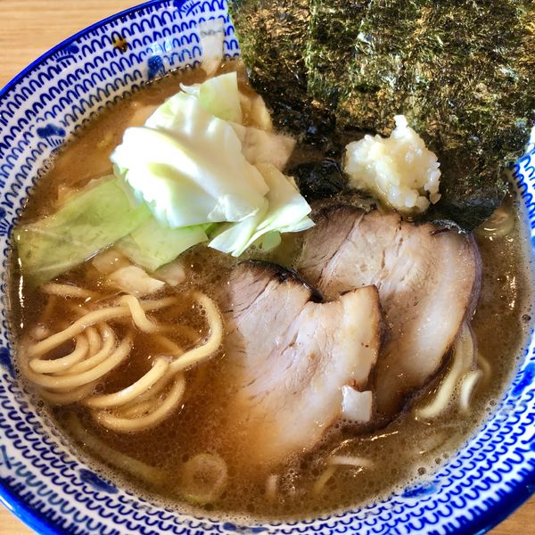 「豚骨醤油らーめん780円」@麺 やまだの写真