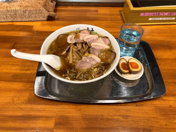 「チャーシューメン(中)」@煮干しだし醤油ラーメン 桂の写真