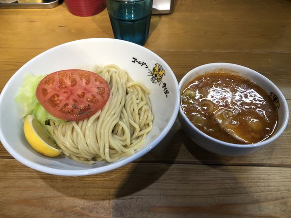 「トマトつけ麺中」@ゴールデンタイガーの写真