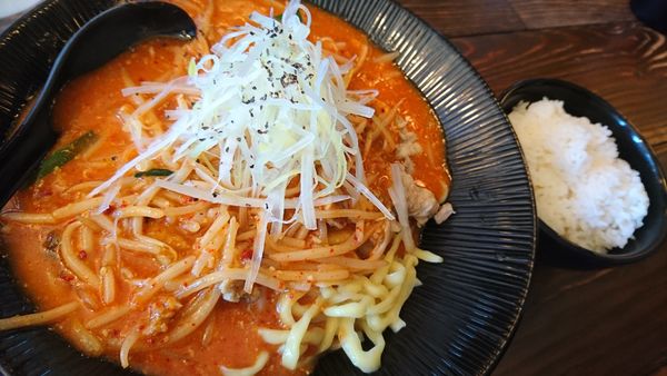 「辛味噌ラーメン、大盛、小ライス」@大塚屋の写真