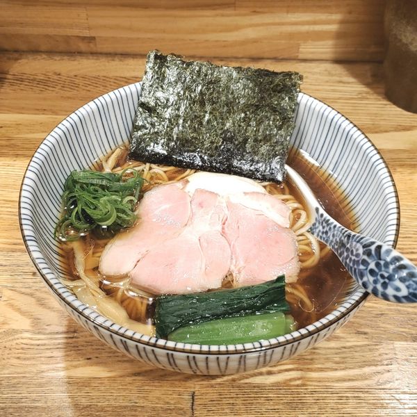 「醤油そば」@中華そば きなりの写真