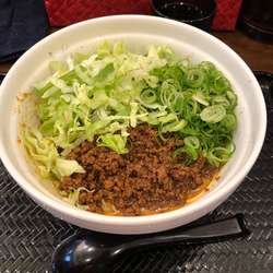 広島汁なし坦々麺　大盛り　920円