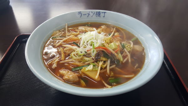 「肉野菜ラーメン」@ラーメン横丁の写真
