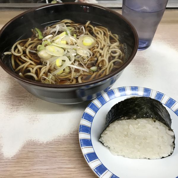 「かけ（￥270）＋たらこ（￥90）」@信濃路 平和島店の写真