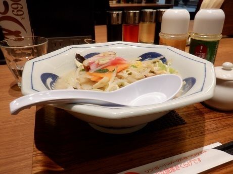 「プレミアム 小さいちゃんぽん」@リンガーハット PREMIUM 羽田空港第1旅客ターミナルビル店の写真