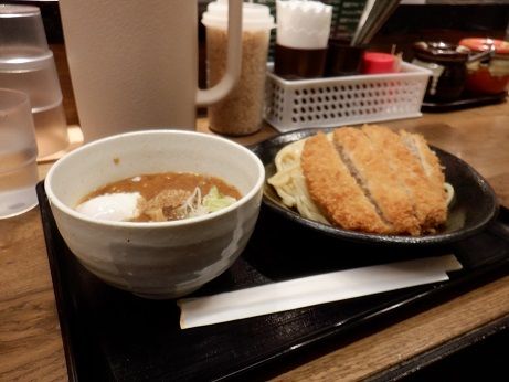 「メンチカツカレーつけ麺」@日乃屋カレー 渋谷三丁目店の写真