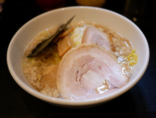 「醤油ラーメン こってり 麺硬め＋サービス餃子」@宗家一条流 八代目直系 がんこラーメン 町屋店の写真