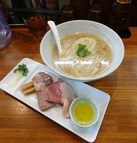 「あご節コンチータ大盛」@塩らーめん 千茶屋の写真