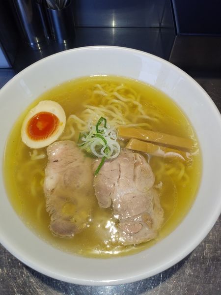 「塩らーめん」@自家製麺 らあめん吟の写真