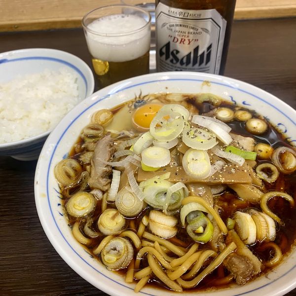 「中華そば（並）＋ライス＋生玉子＋瓶ビール」@西町大喜 西町本店の写真