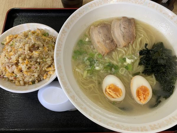 「しおラーメンセット 700円」@ラーメン食堂 一光の写真