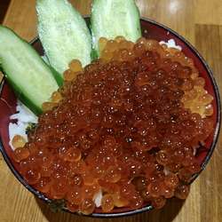味噌ラーメン+イクラ丼