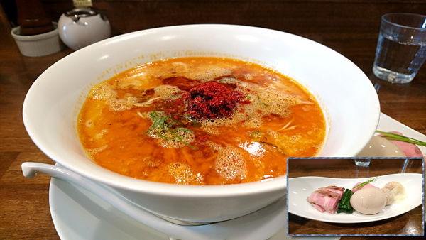 「【昼】麻辣担担麺+特製トッピング」@創作麺工房 鳴龍の写真