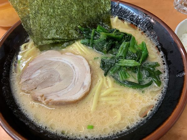 「ラーメン 690円」@濃厚豚骨ラーメン こく丸の写真